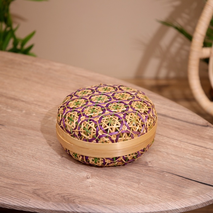 Шкатулка с крышкой плетёная, из бамбука 20х20х11 см Шкатулка с крышкой плетёная, из бамбука 20х20х11 см