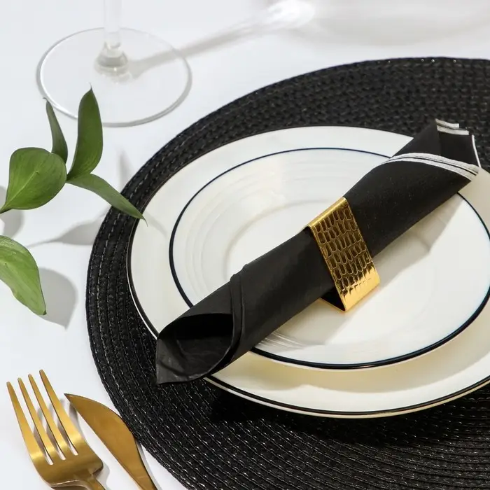 Кольцо для салфетки Noble, 4,5×4,2×2,5 см, цвет золотой