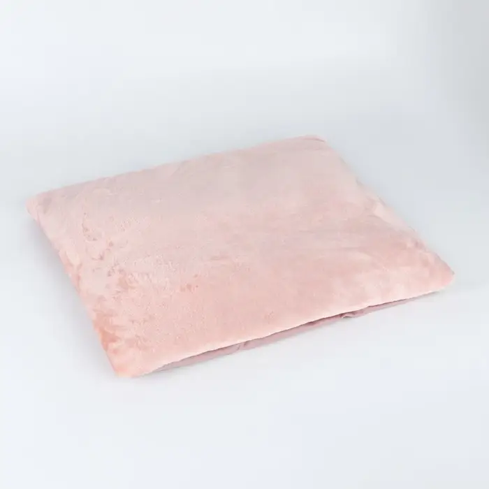 Лежанка для кошек и собак велюровая Pet Lab, 45 х 40 х 15 см, розовая Лежанка для кошек и собак велюровая Pet Lab, 45 х 40 х 15 см, розовая