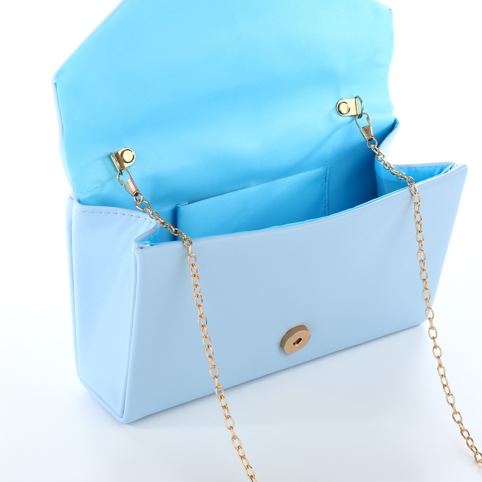 Сумка-клатч на магните, цвет голубой