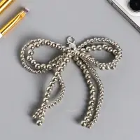 Брелок на карабине "Двойной бант" серебро, бусины d=0,4 и 0,5 см 11,5х9,5х1 см Брелок на карабине "Двойной бант" серебро, бусины d=0,4 и 0,5 см 11,5х9,5х1 см