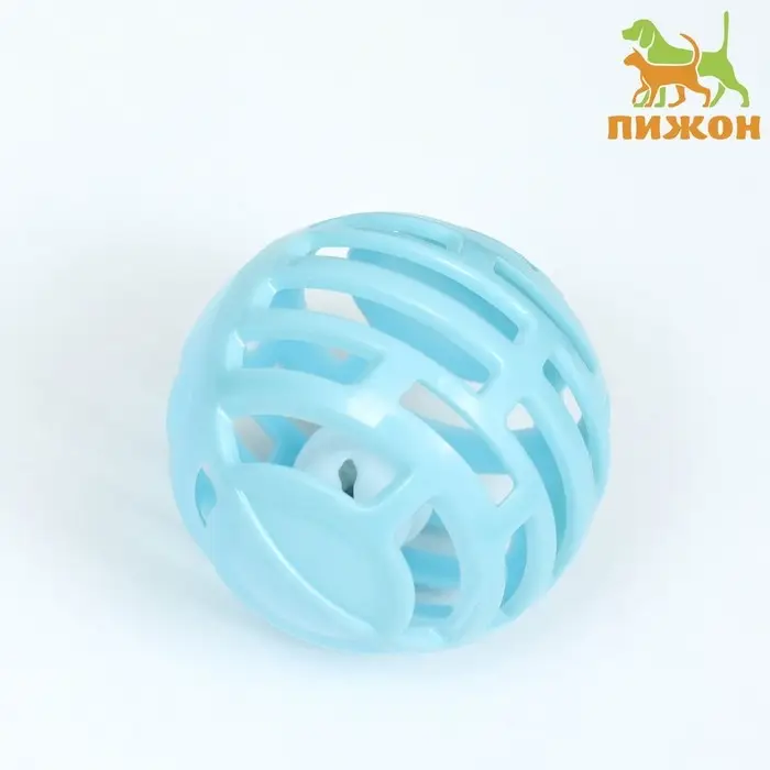 Шарик для кошек сетчатый  с бубенчиком, 4,5 см, голубой Шарик для кошек сетчатый  с бубенчиком, 4,5 см, голубой