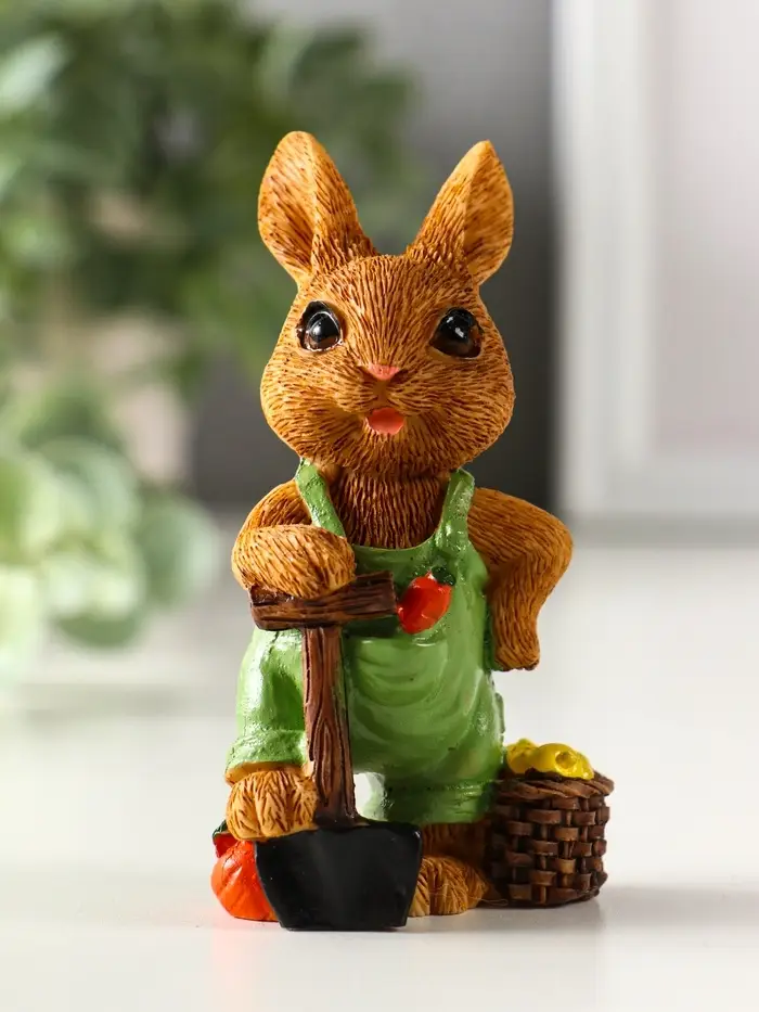 Сувенир полистоун "Зайчик-огородник с корзиной с урожаем" МИКС 4,8х3,2х9 см Сувенир полистоун "Зайчик-огородник с корзиной с урожаем" МИКС 4,8х3,2х9 см