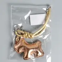 Брелок на карабине кожзам "Терьер" с узлом, золото 14х8х1,2 см