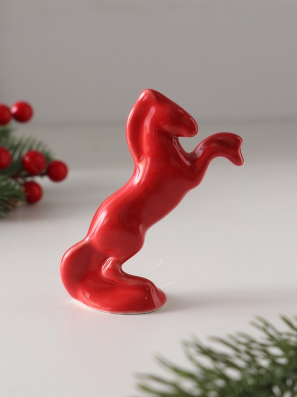 Статуэтка фарфоровая Статуэтка фарфоровая "Конь красный", /цветная глазурь/, 9 см