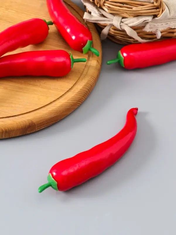 Муляж "Перец острый" 18 см, красный