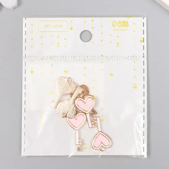 Металлический элемент, декоративная подвеска «Арт Узор. Ключик с сердцем», эмаль, бело-розовый, 1.3×2.3 см