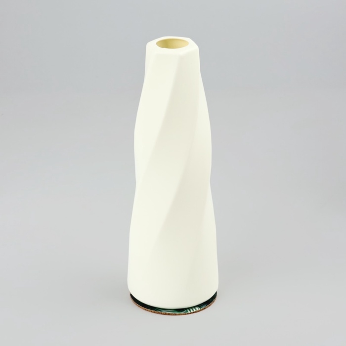 Ваза для цветов c подставкой пластиковая, 18,5 х 6 см Ваза для цветов c подставкой пластиковая, 18,5 х 6 см