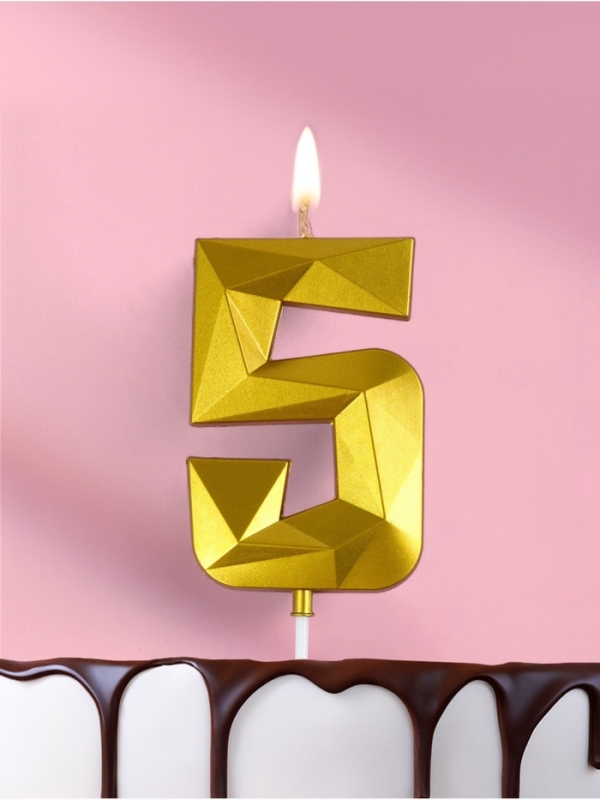Свеча ГИГАНТ в торт на шпажке «Грань», цифра Свеча ГИГАНТ в торт на шпажке «Грань», цифра "5", золотая, 9 см