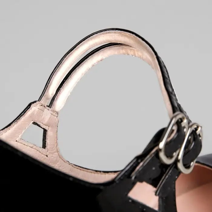 Полоски под ремешки, на клеевой основе, набор - 4 шт., силиконовые, 9.5×0.7 см., прозрачные Полоски под ремешки, на клеевой основе, набор - 4 шт., силиконовые, 9.5×0.7 см., прозрачные