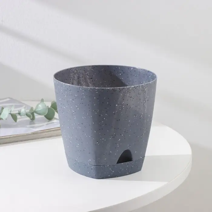 Горшок для цветов с прикорневым поливом «Amsterdam», 1,35 л, d=14 см, темный камень Горшок для цветов с прикорневым поливом «Amsterdam», 1,35 л, d=14 см, темный камень