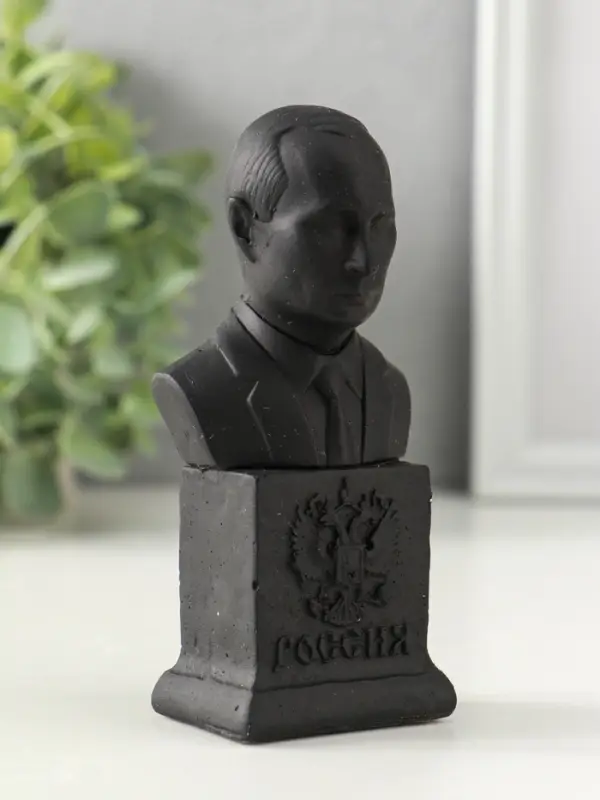 Бюст &laquo;Путин В.В.&raquo;, гипс, 12&times;6 см, графит