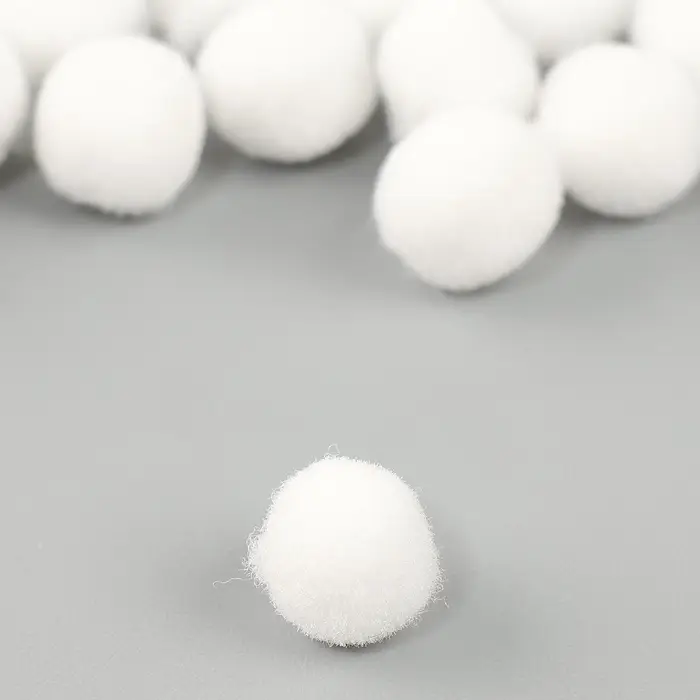 Помпоны для рукоделия «Бомбошки для творчества», 100 шт. набор, размер 1 шт. — 0.6 см, белые Помпоны для рукоделия «Бомбошки для творчества», 100 шт. набор, размер 1 шт. — 0.6 см, белые