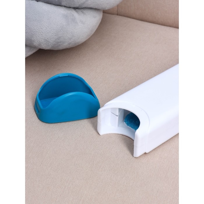 Щётка для удаления шерсти и волос с одежды и мебели с ручкой Доляна, 33×7,5×5 см, цвет синий Щётка для удаления шерсти и волос с одежды и мебели с ручкой Доляна, 33×7,5×5 см, цвет синий