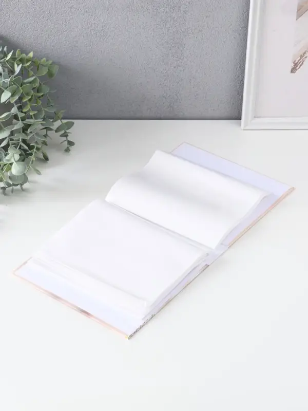 Фотоальбом на 40 фото 13х18 см Фотоальбом на 40 фото 13х18 см "Новогодние колокольчики" в коробке тисн.золото 5х18х20,8 см 108762