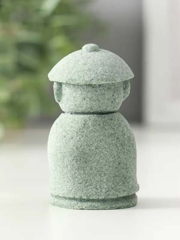 Фигурка песчаник &laquo;Маленький монах - молитва&raquo;, 3.7&times;3.8&times;6.7 см