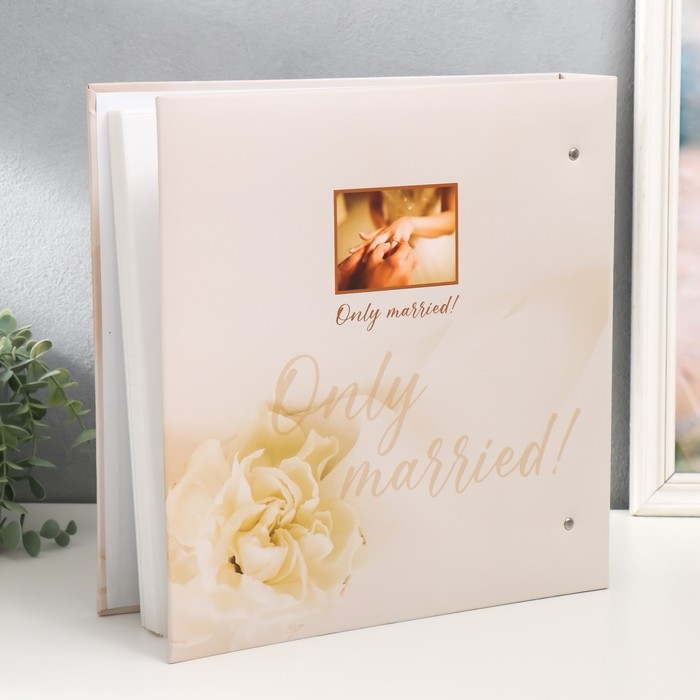 Фотоальбом на 500 фото 10х15 см, пластик. листы , кольца Фотоальбом на 500 фото 10х15 см, пластик. листы , кольца "only married" Свадебная магия