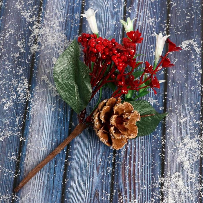 Декор  Декор "Зимнее очарование" шишка ягоды цветочки, 15 см