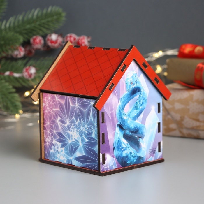 Новогодний чайный домик Новогодний чайный домик "Змея.Благополучия" 10,5х9,5х12 см