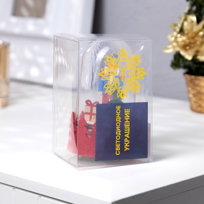 Светодиодная фигура под куполом «Щелкунчик» 6 × 9.5 × 6 см, дерево, батарейки LR1130х3 (в комплекте), свечение тёплое белое