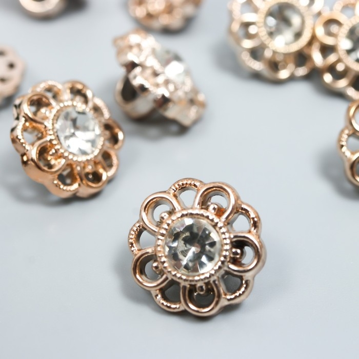 Пуговицы пластик для творчества на ножке Пуговицы пластик для творчества на ножке "Цветок со стразой" набор 15 шт золото 1,2х1,2 см