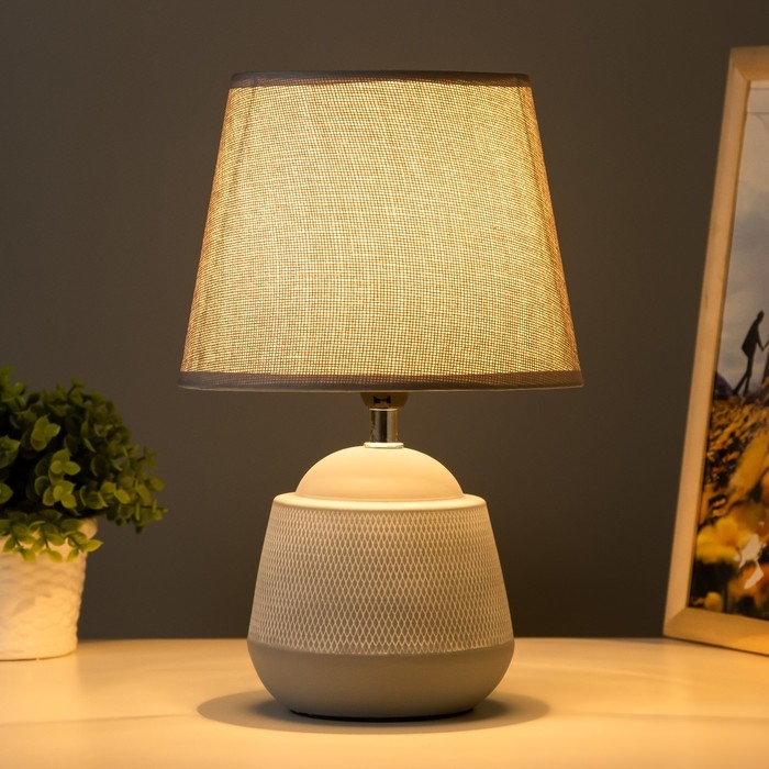 Настольная лампа Настольная лампа "Гатер" E14 40Вт серый 20х20х31 см RISALUX