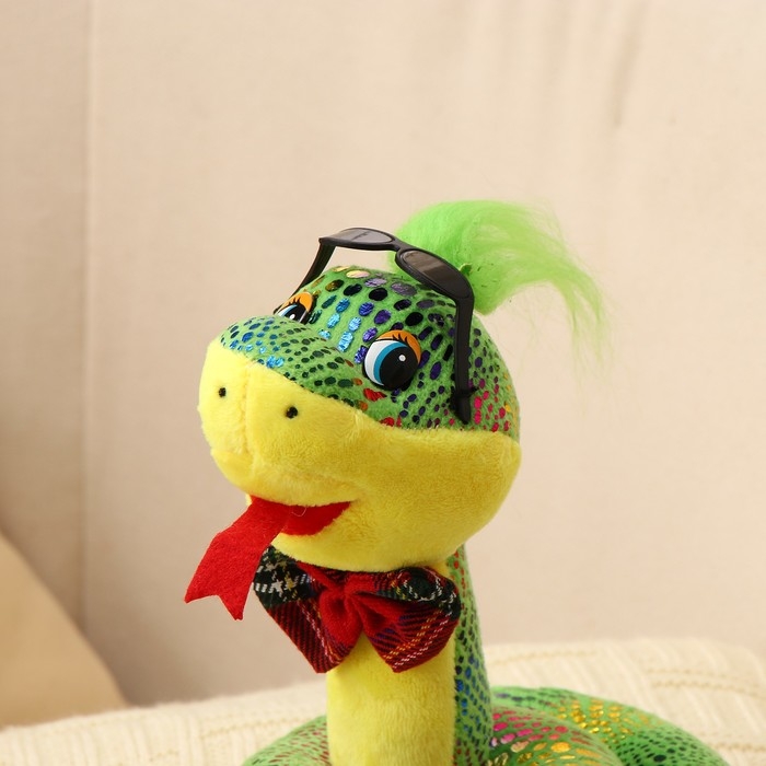 Мягкая игрушка «Змея», в темных очках, 15 см, цвет зелёный Мягкая игрушка «Змея», в темных очках, 15 см, цвет зелёный