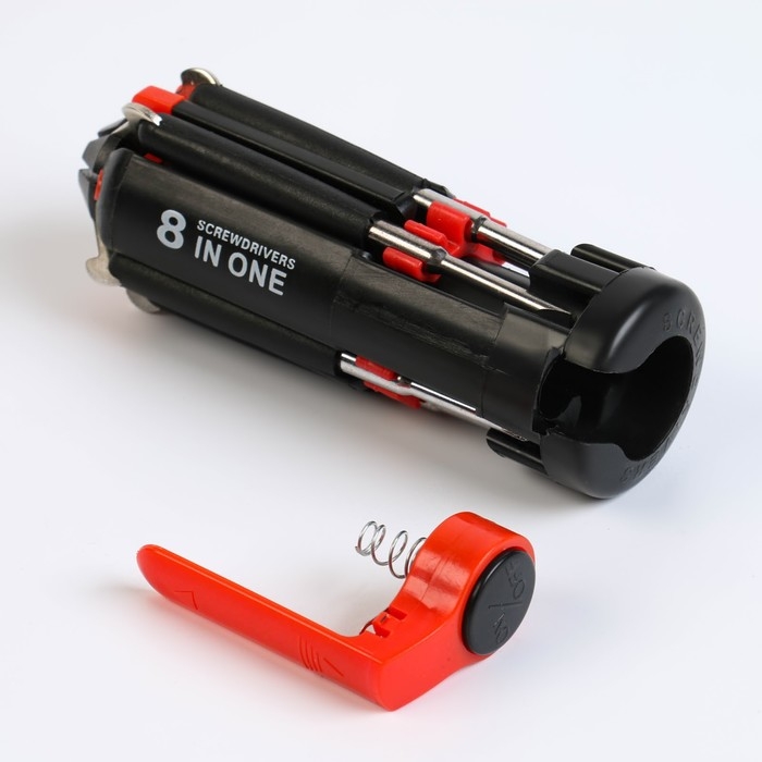 Фонарь многофункциональный, мультитул 8 в 1  Фонарь многофункциональный, мультитул 8 в 1 "Мастер на все руки", 6LED, 7 отвёрток, 4х10 см