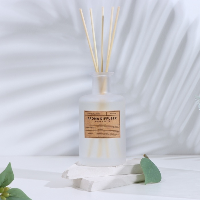 Диффузор ароматический в тубусе Диффузор ароматический в тубусе "AmeHome", 250 мл, белый мускат