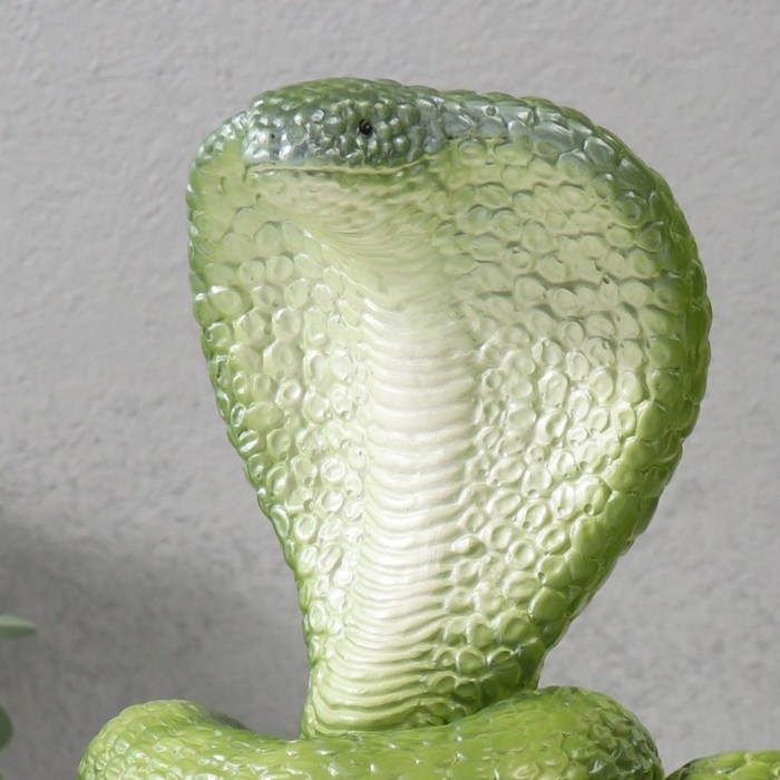 Копилка Копилка"КОБРА НА СУНДУКЕ "  20 х 17 х 12 см.