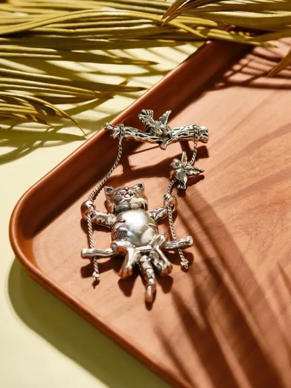 Брошь &laquo;Кот на качелях&raquo;, в чернёном серебре