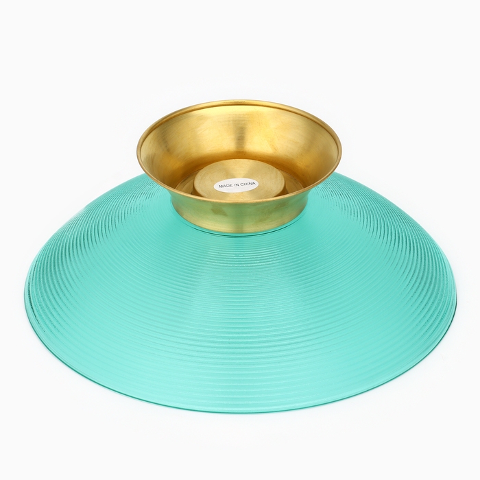 Блюдо сервировочное «Фьюжн» на металлической ножке, 24,5 х 24,5 х 9 см Блюдо сервировочное «Фьюжн» на металлической ножке, 24,5 х 24,5 х 9 см