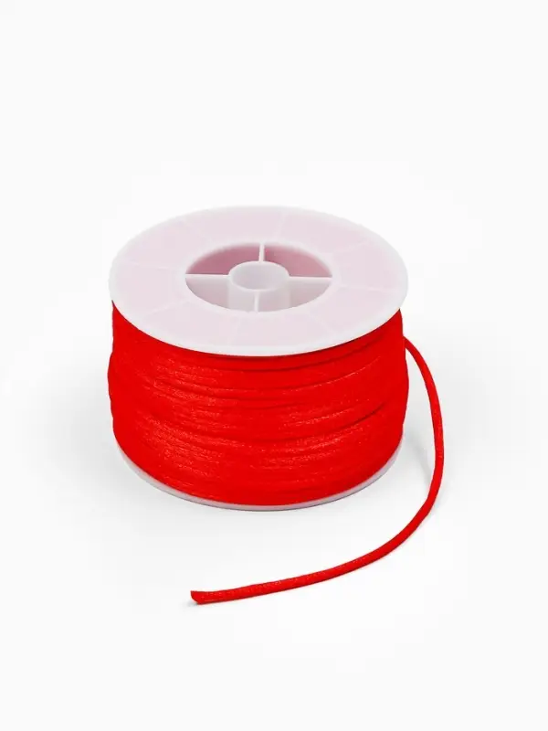 Шнур атласный на бобине 2мм ,50 метров, цвет красный Шнур атласный на бобине 2мм ,50 метров, цвет красный