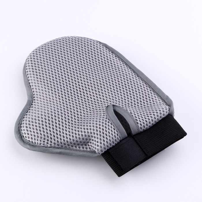 Рукавица - расческа с металлическими зубьями, серая Рукавица - расческа с металлическими зубьями, серая