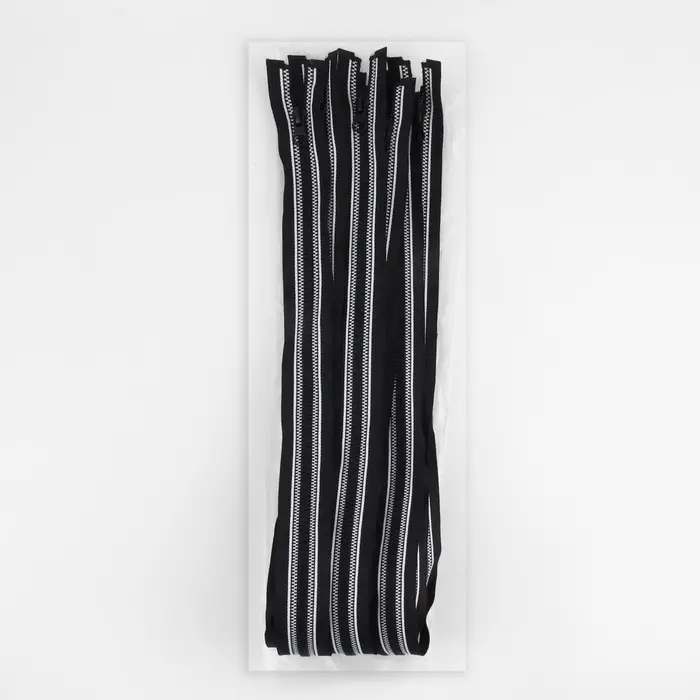 Молния «Трактор», №5, разъёмная, замок автомат, 60 см, чёрная, белая Молния «Трактор», №5, разъёмная, замок автомат, 60 см, чёрная, белая