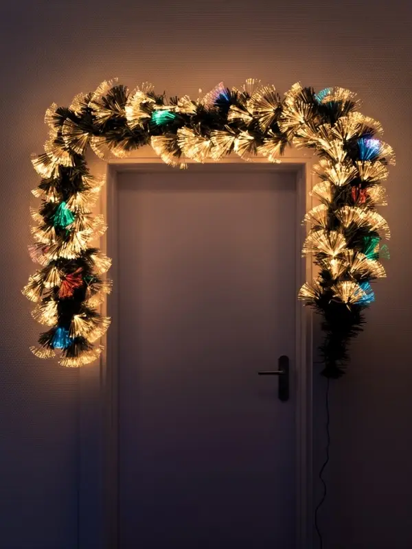 Хвойная гирлянда светодиодная &laquo;Вспышки&raquo; 200 см, автопереключение