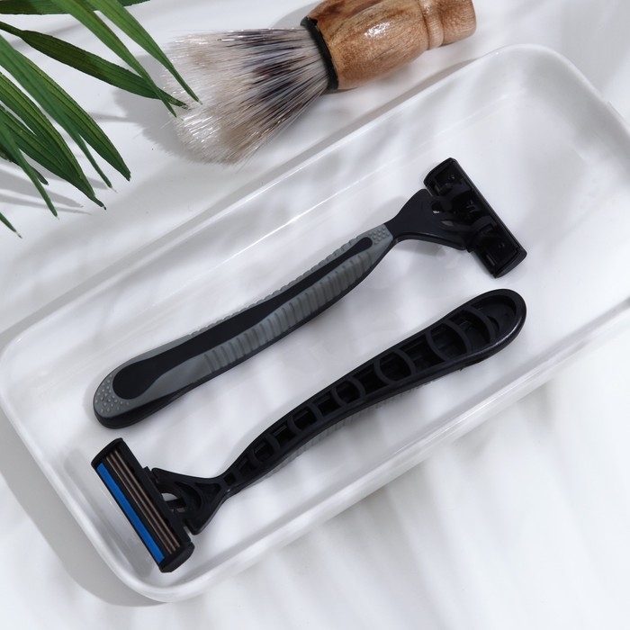 Бритвенные станки одноразовые LuazON, 3 лезвия, увлажняющая полоска, серый, 2 шт. Бритвенные станки одноразовые LuazON, 3 лезвия, увлажняющая полоска, серый, 2 шт.