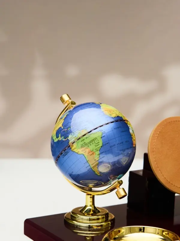 Набор настольный, органайзер 6 в 1 (блок для бумаг, подставка для печати, карандашница, часы, визитница, глобус), МИКС