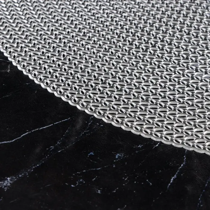 Салфетки сервировочные на стол Доляна &laquo;Тринити&raquo;, d=38 см, 4 шт., серебряные