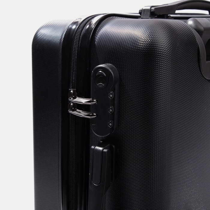 Чемодан малый 36 л (S), отдел на молнии, кодовый замок, цвет чёрный Чемодан малый 36 л (S), отдел на молнии, кодовый замок, цвет чёрный