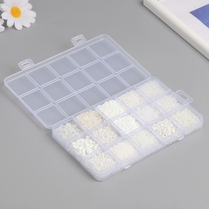 Бисер стекло 6/0, 8/0, 12/0 в шкатулке  Бисер стекло 6/0, 8/0, 12/0 в шкатулке "Белый" стеклярус 15,5х9,5х1,6 см