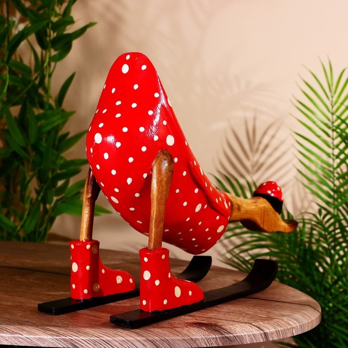 Сувенир Сувенир "Утка-лыжник в красном" дерево 40 см