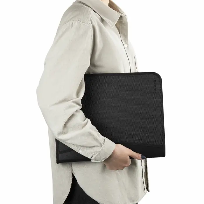 Папка на молнии А4, 2 отделения, Calligrata, 350&times;282&times;33 мм, пластик, 4 кармана, бизнес-класс, черная