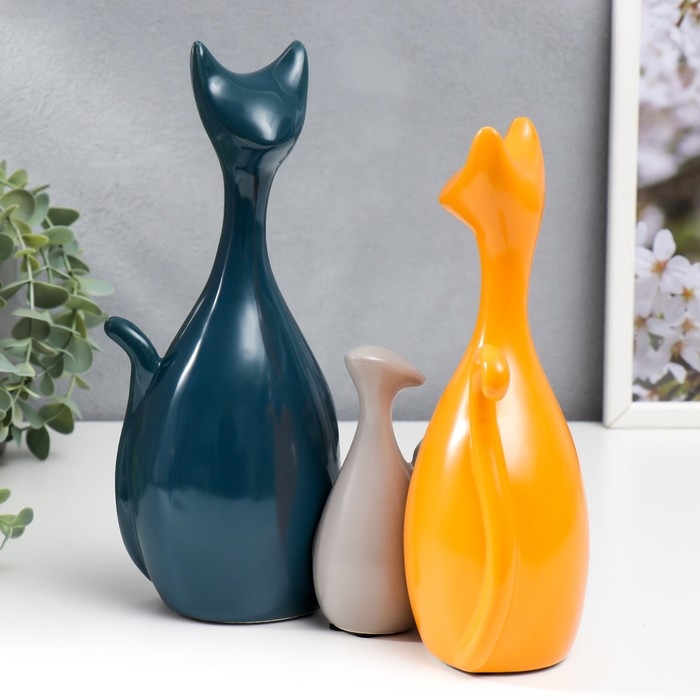 Сувенир керамика Сувенир керамика "Три кота" синий и оранжевый,серый набор 3 шт 11,5х4,5х6 21х7х9 24х7,5х9,5 см 7509