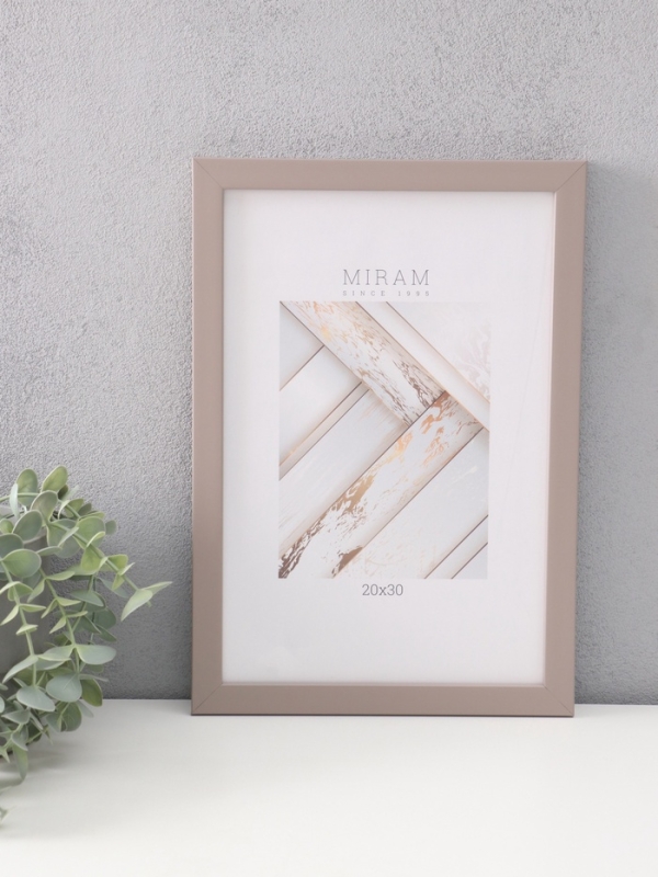 Фоторамка пластик Фоторамка пластик "МИРАМ" 20х30 св. коричневый