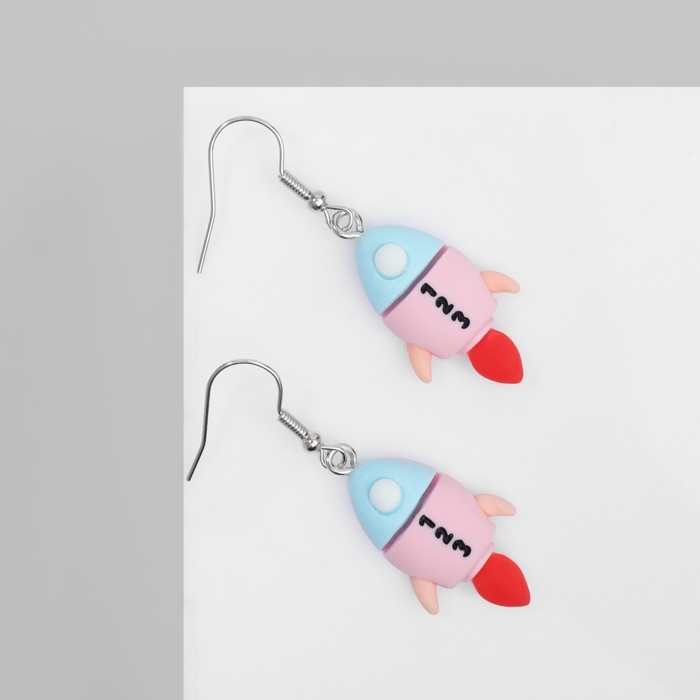 Серьги ассорти «Радость» ракеты, цветные в серебре Серьги ассорти «Радость» ракеты, цветные в серебре