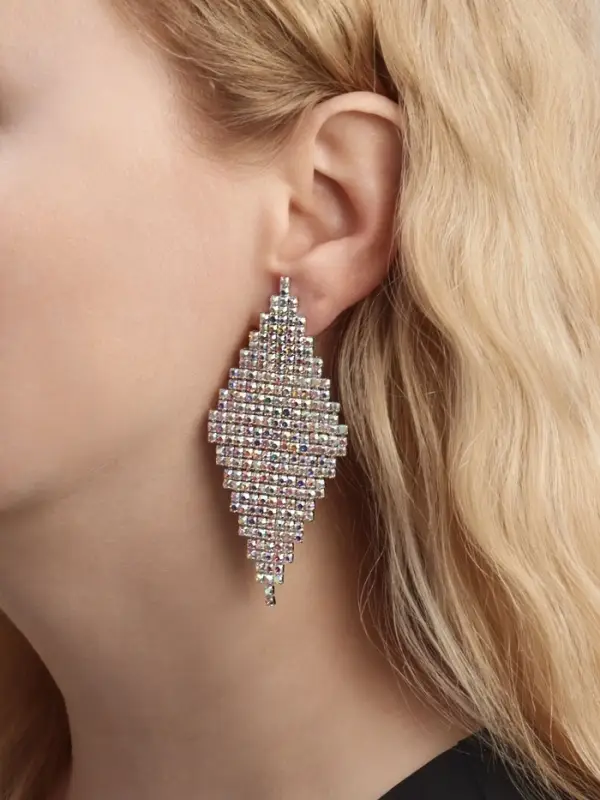 Клипсы для ушей висячие со стразами QF &laquo;Вечеринка&raquo;, треугольник, радужная