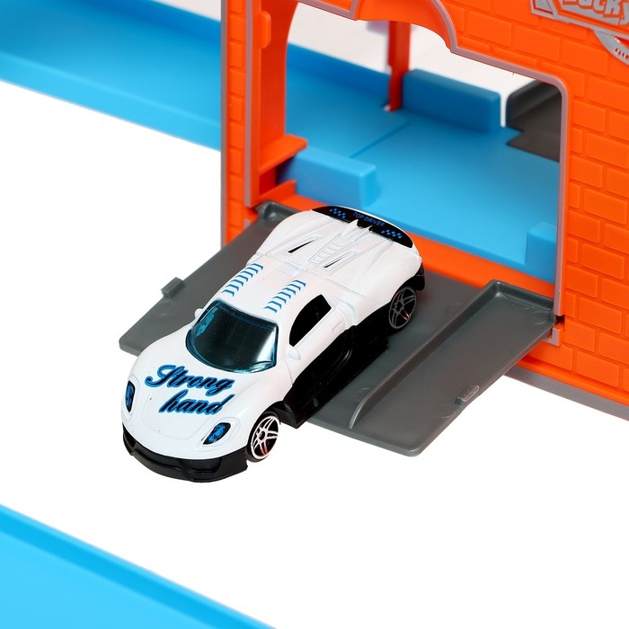 Парковка &laquo;Город&raquo;, в кейсе с металлическими машинками