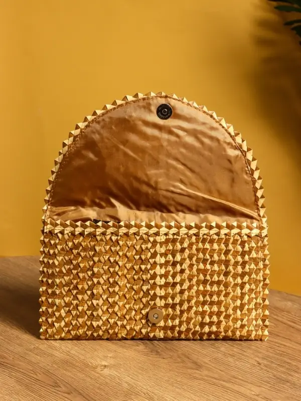 Сумка клатч плетёная из пальмового листа, 28×16×2 см, золотистая