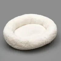 Лежанка для животных &laquo;Уют&raquo;, 50&times;42&times;11 см, мягкий мех, цвет молочный